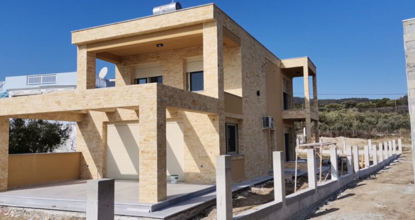 Μελέτη-κατασκευή παραθαλάσσιας διώροφης κατοικίας στη Ακτή Κερδυλίων Δήμου Αμφίπολης